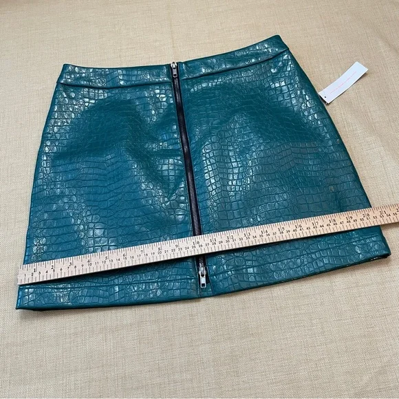 ModCloth Teal Reptile Pleather Zipper Front Mini Skirt - Picture 9 of 16